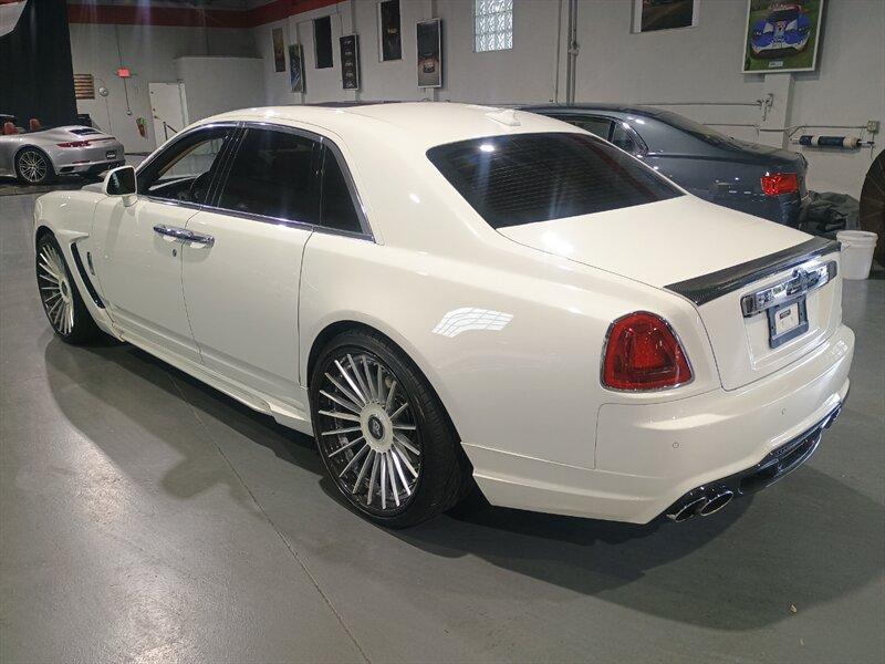 Rolls-Royce Ghost - Thumbnail 3
