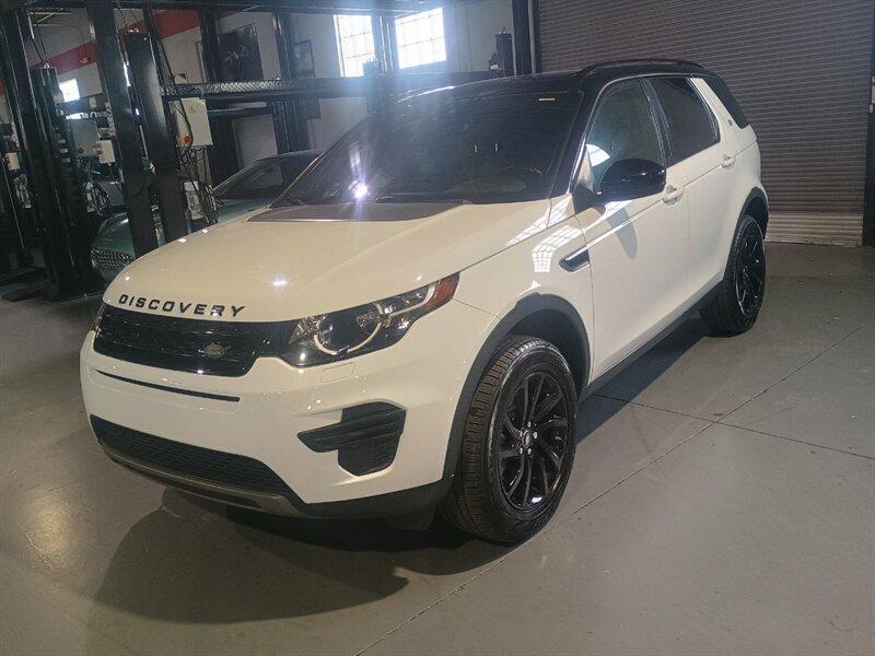 Land Rover Discovery Sport SE - View 1