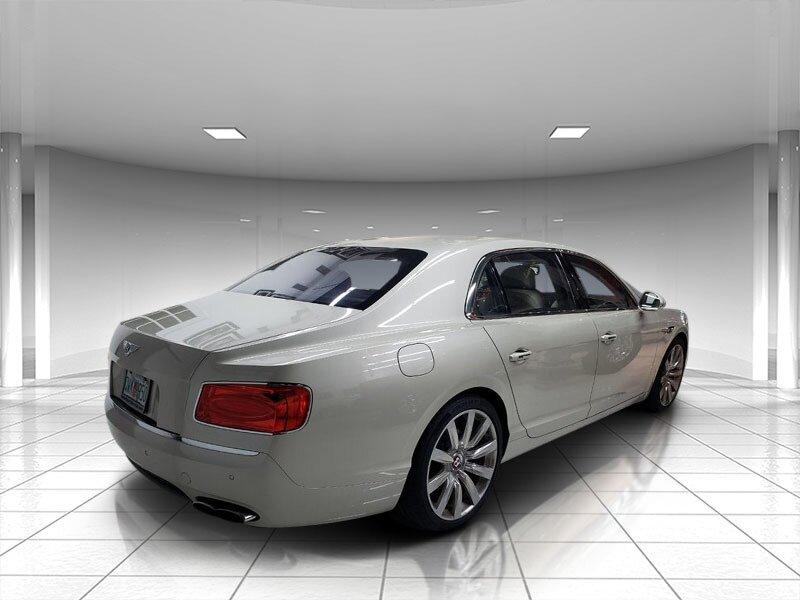 Bentley Flying Spur V8 - Thumbnail 3