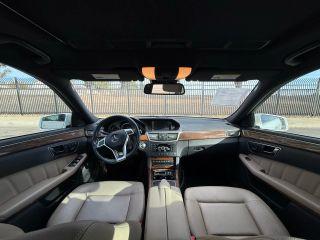 Mercedes-Benz E-Class - Thumbnail 3
