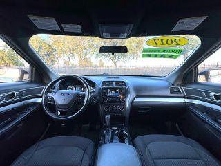 Ford Explorer - Thumbnail 2