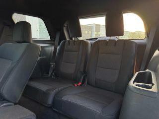 Ford Explorer - Thumbnail 6