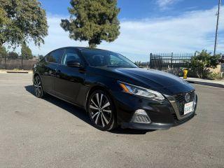 Nissan Altima - Thumbnail 8