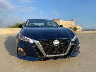 Nissan Altima - Thumbnail 8