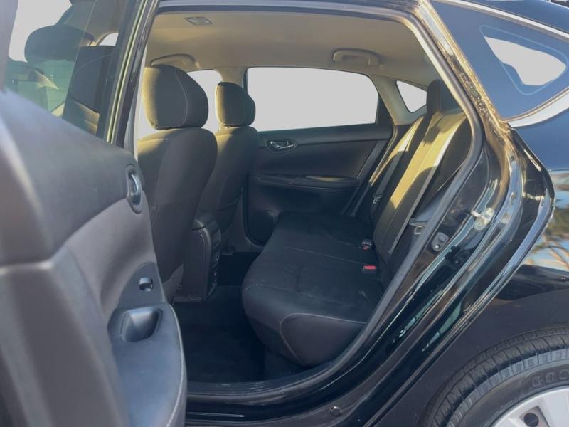 Nissan Sentra S - Thumbnail 12