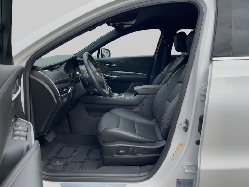 Cadillac Xt4 Luxury - Thumbnail 11