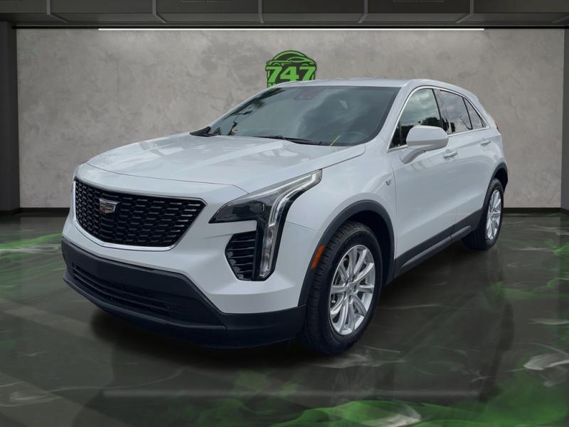 Cadillac Xt4 Luxury - Thumbnail 2