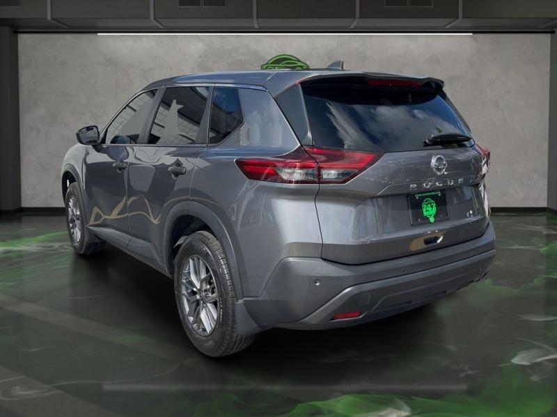 Nissan Rogue S - Thumbnail 4