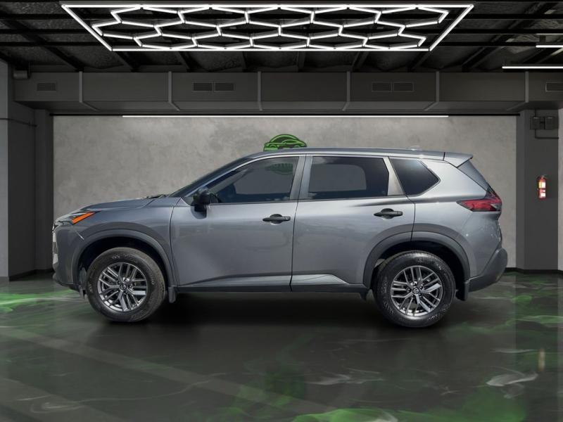 Nissan Rogue S - Thumbnail 3