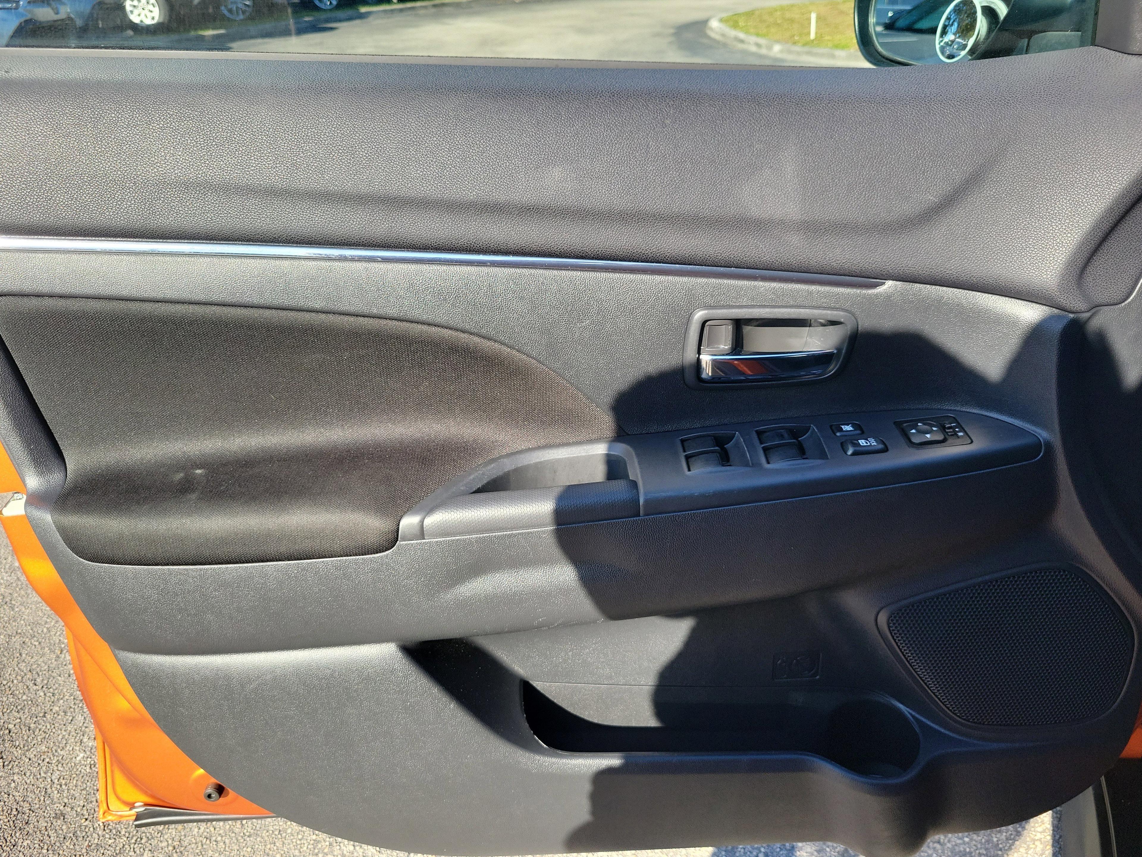 Mitsubishi Outlander Sport Es 4Wd - Thumbnail 14