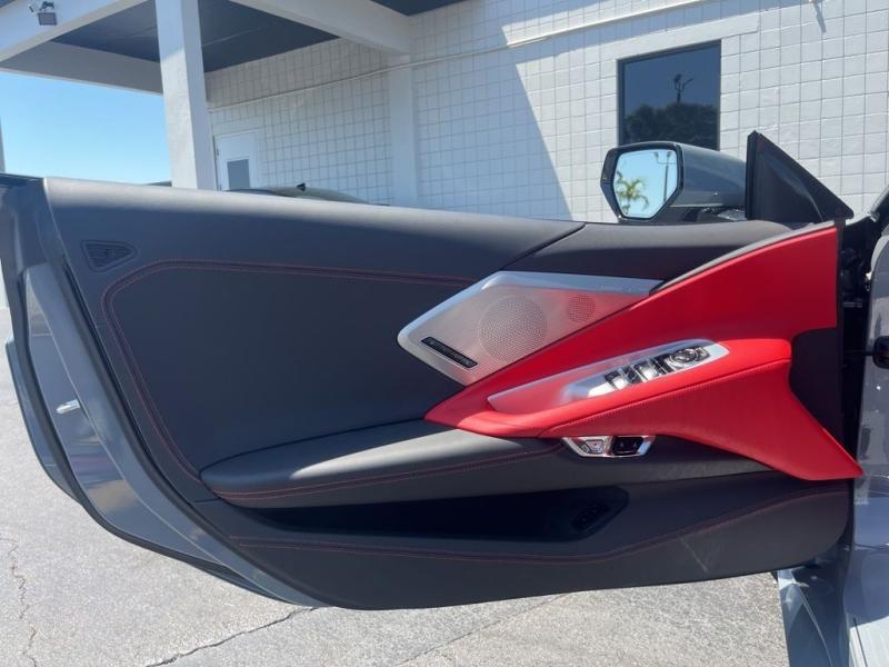 Chevrolet Corvette Stingray - Thumbnail 13