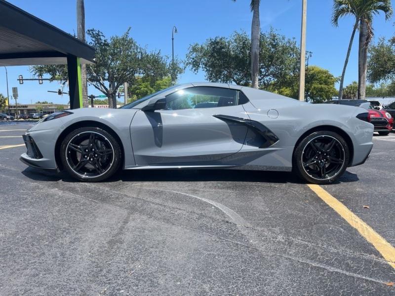 Chevrolet Corvette Stingray - Thumbnail 3