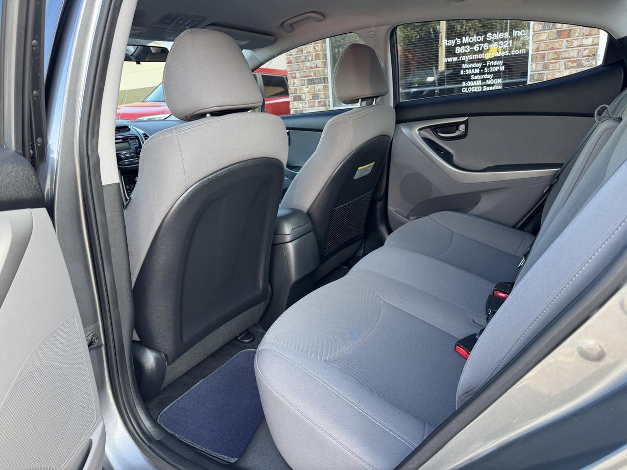 Hyundai Elantra - Thumbnail 19