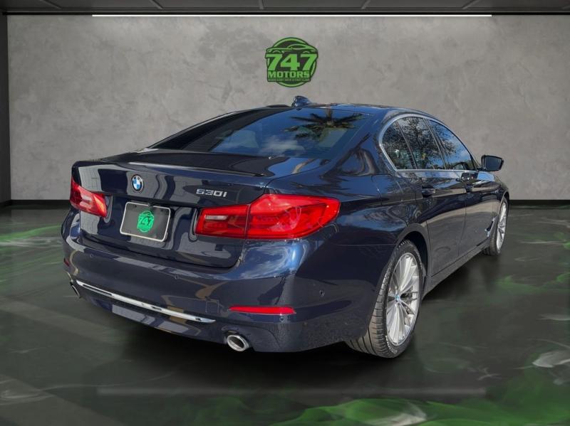 Bmw 5 Series 530I - Thumbnail 6