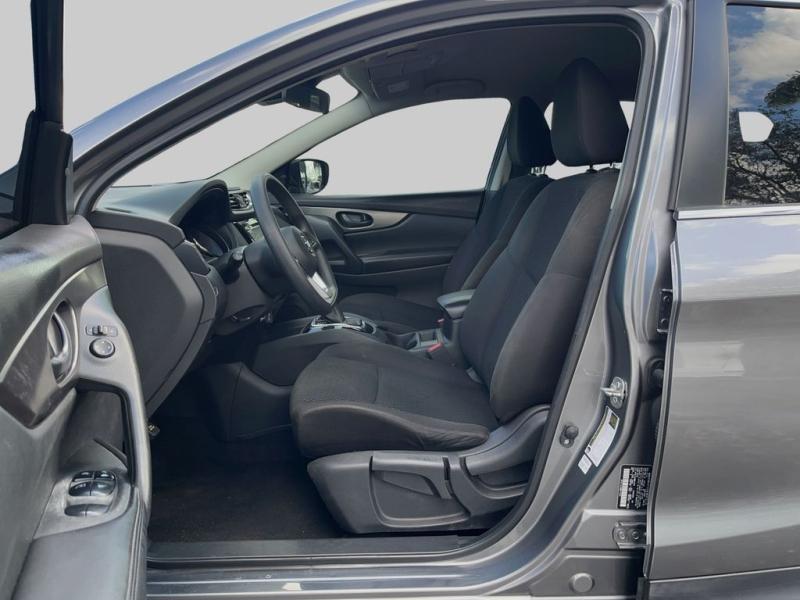 Nissan Rogue Sport S - Thumbnail 11