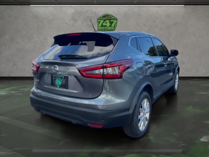 Nissan Rogue Sport S - Thumbnail 6