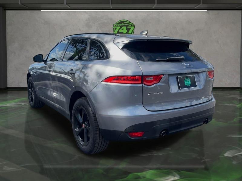 Jaguar F-Pace 25T Premium - Thumbnail 4