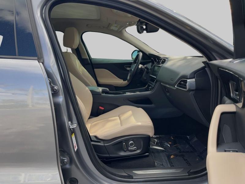 Jaguar F-Pace 25T Premium - Thumbnail 14