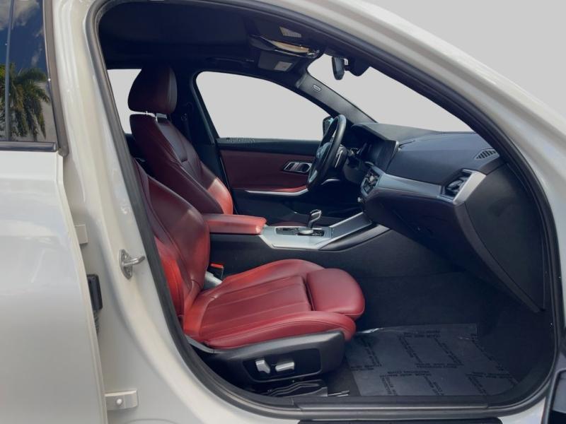 Bmw 3 Series 330I - Thumbnail 14