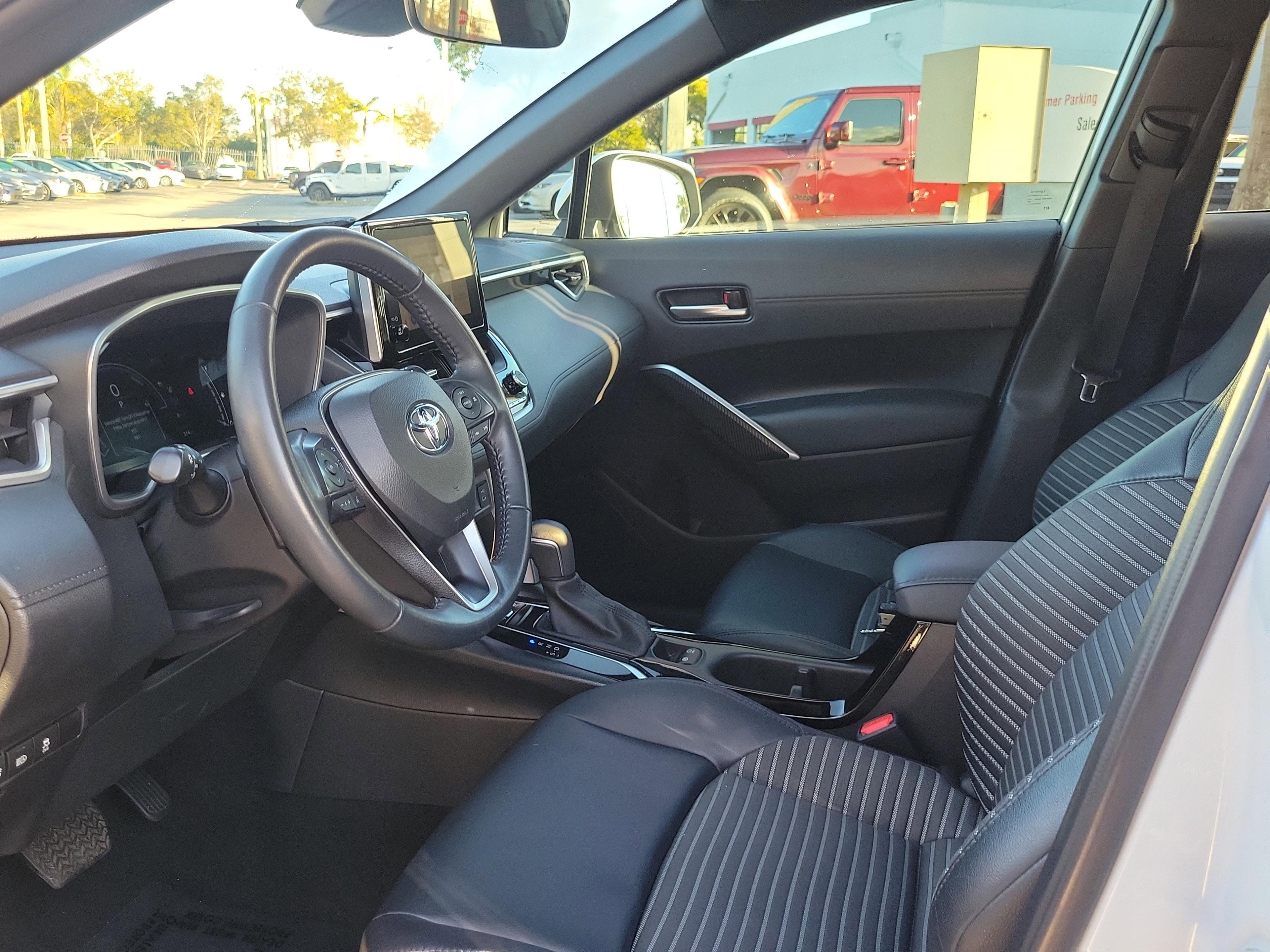 Toyota Corolla Cross Hybrid Xse Awd - Thumbnail 15