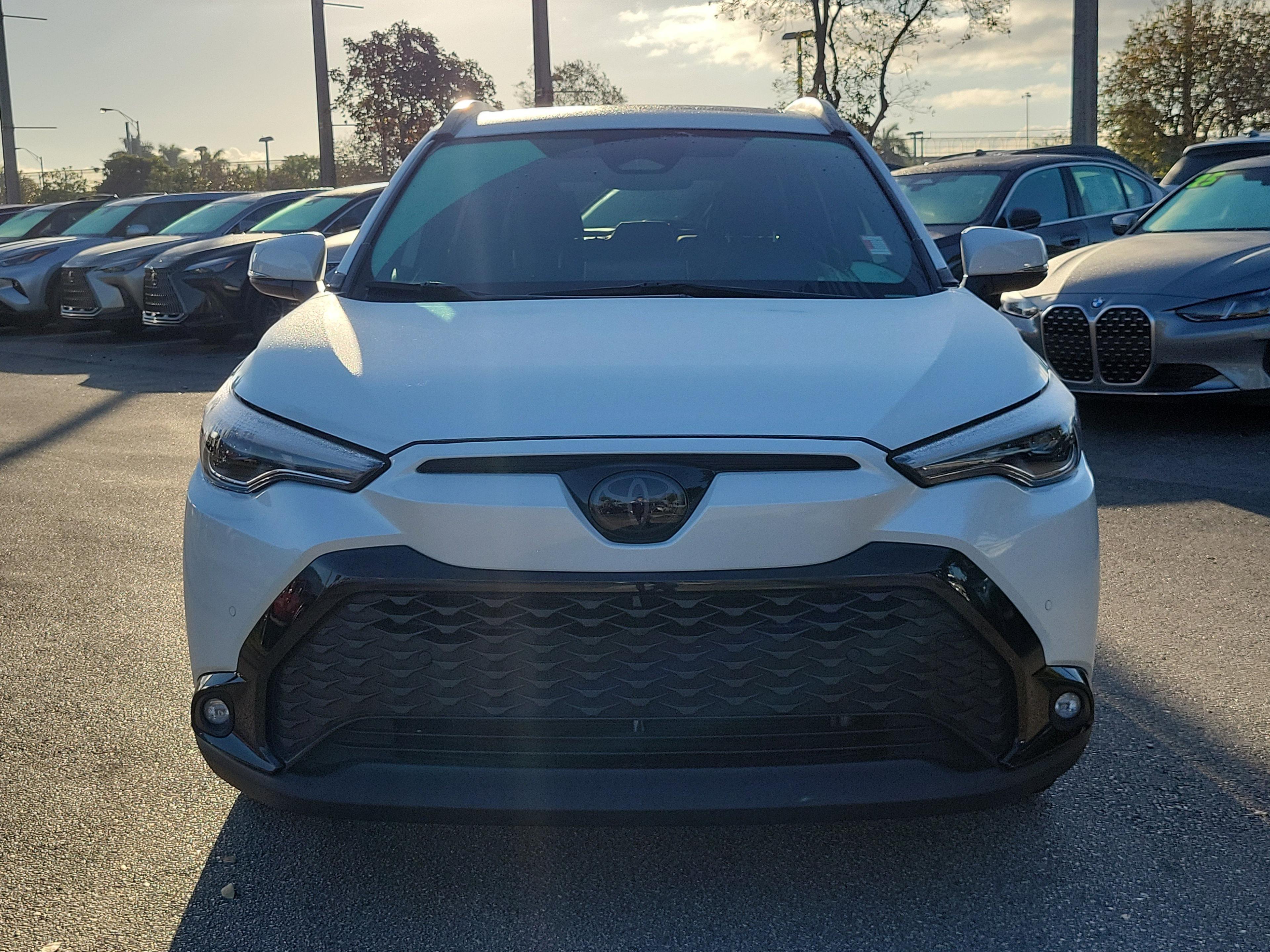 Toyota Corolla Cross Hybrid Xse Awd - Thumbnail 4