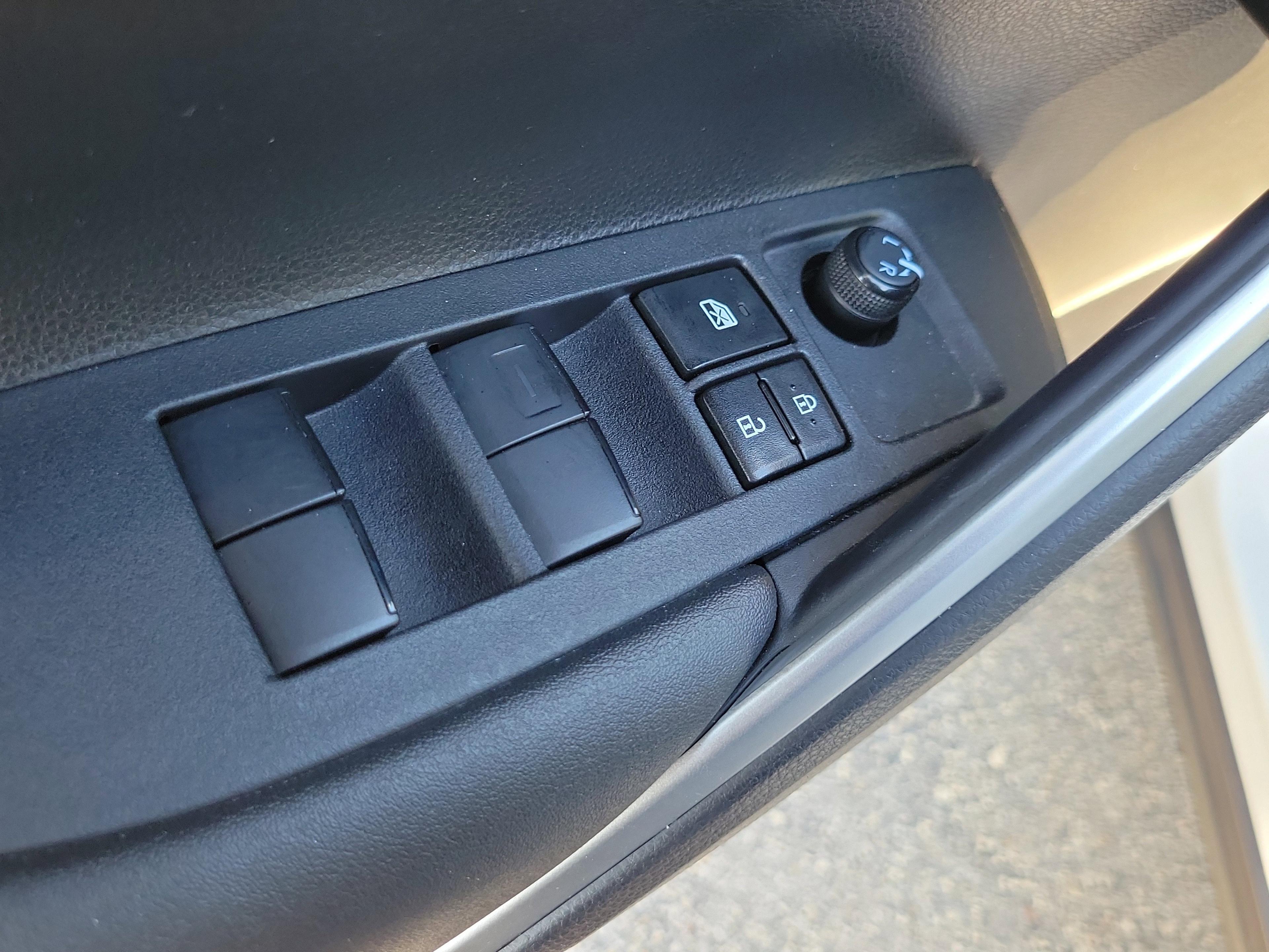 Toyota Corolla Cross Hybrid Xse Awd - Thumbnail 17