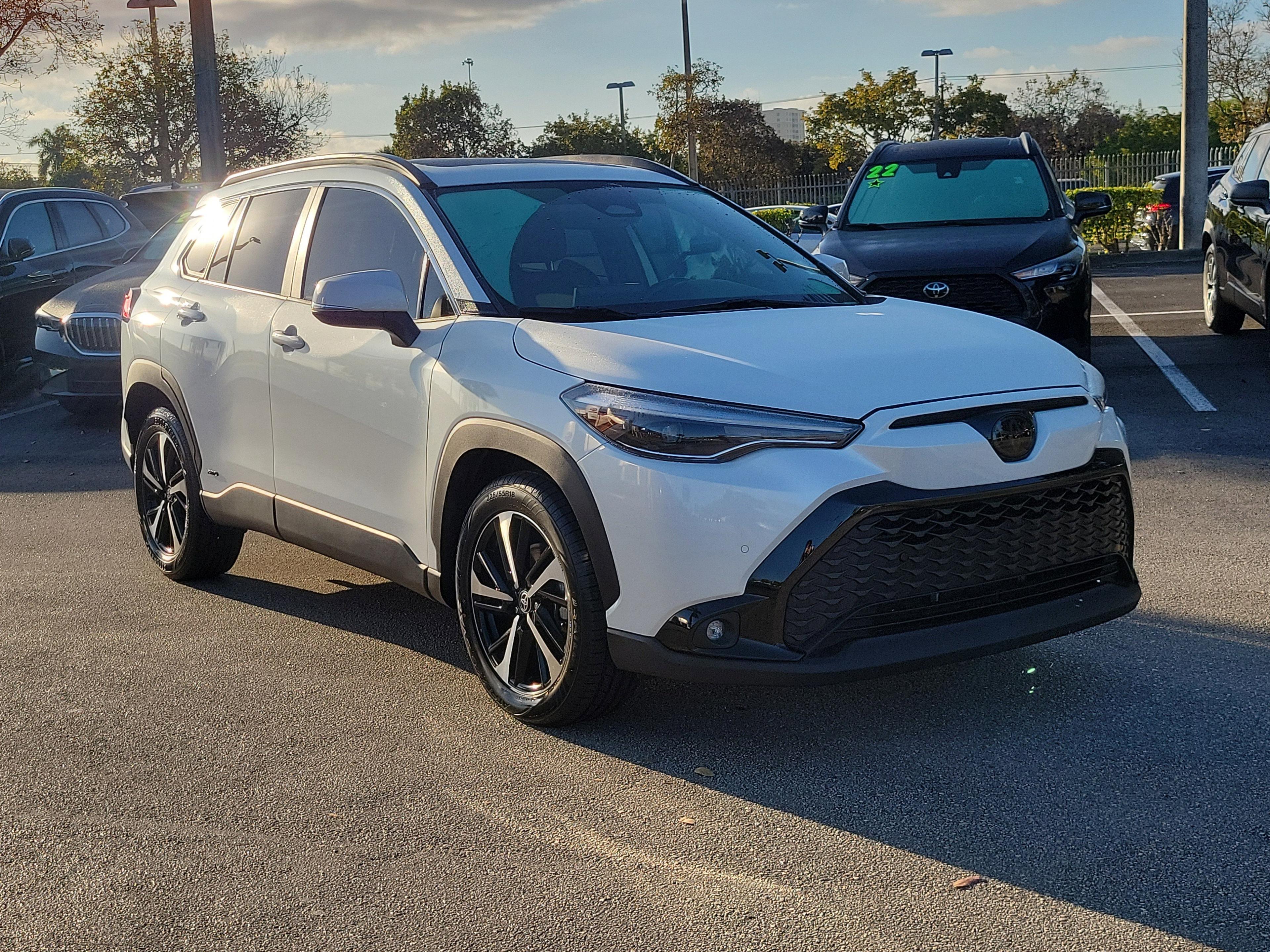 Toyota Corolla Cross Hybrid Xse Awd - Thumbnail 5