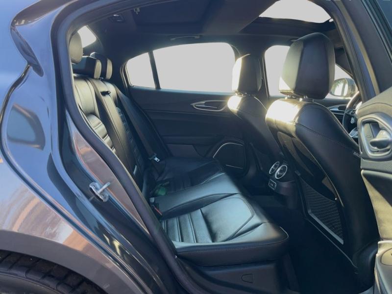 Alfa Romeo Giulia Veloce - Thumbnail 13