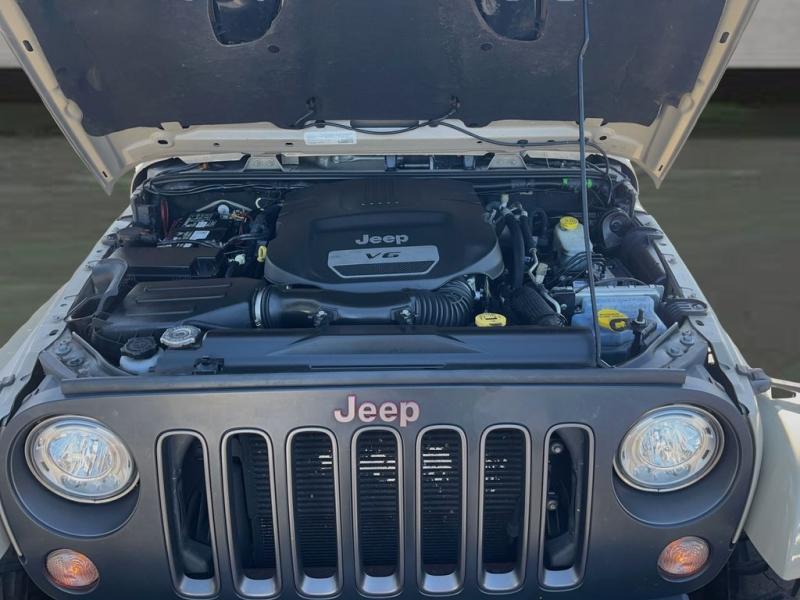 Jeep Wrangler Unlimited Rubicon Recon - View 1