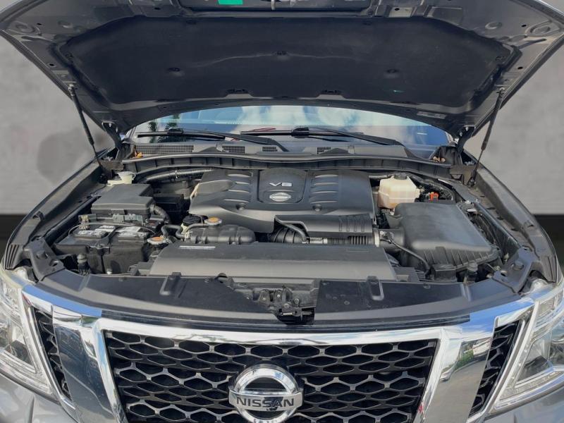 Nissan Armada Sv - View 1