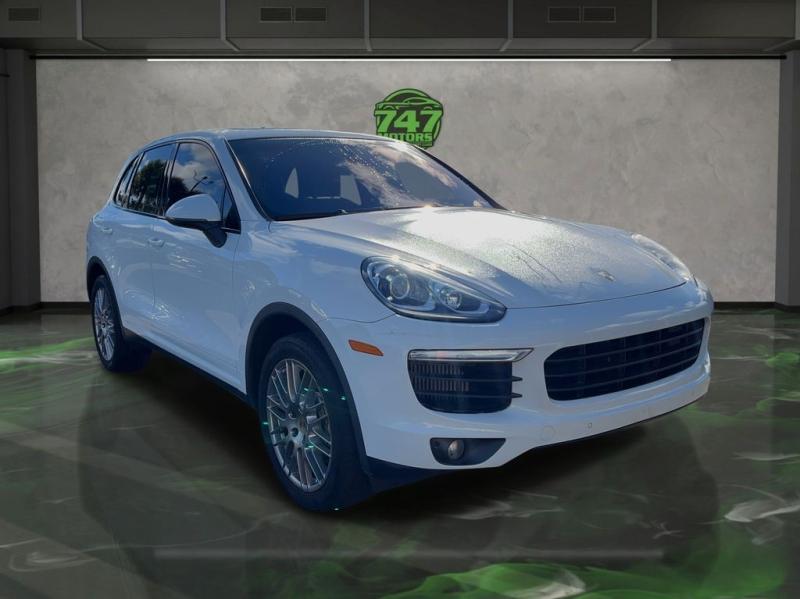 Porsche Cayenne S - Thumbnail 8