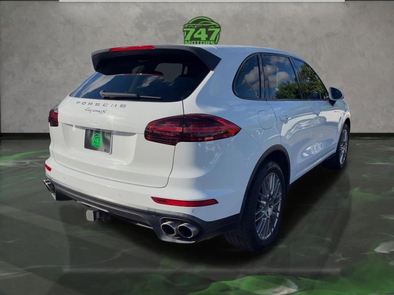 Porsche Cayenne S - Thumbnail 6