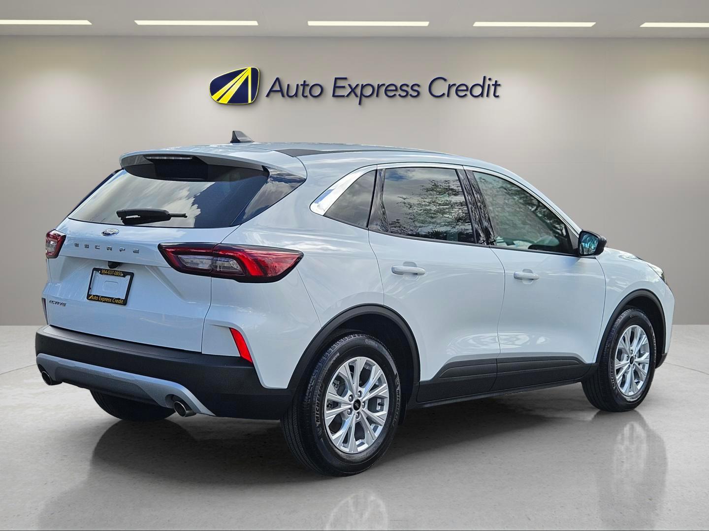 Ford Escape Active - Thumbnail 4