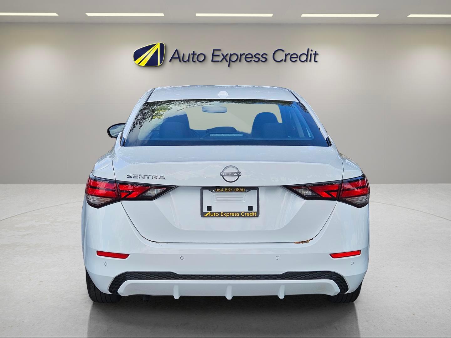 Nissan Sentra Sv - Thumbnail 6