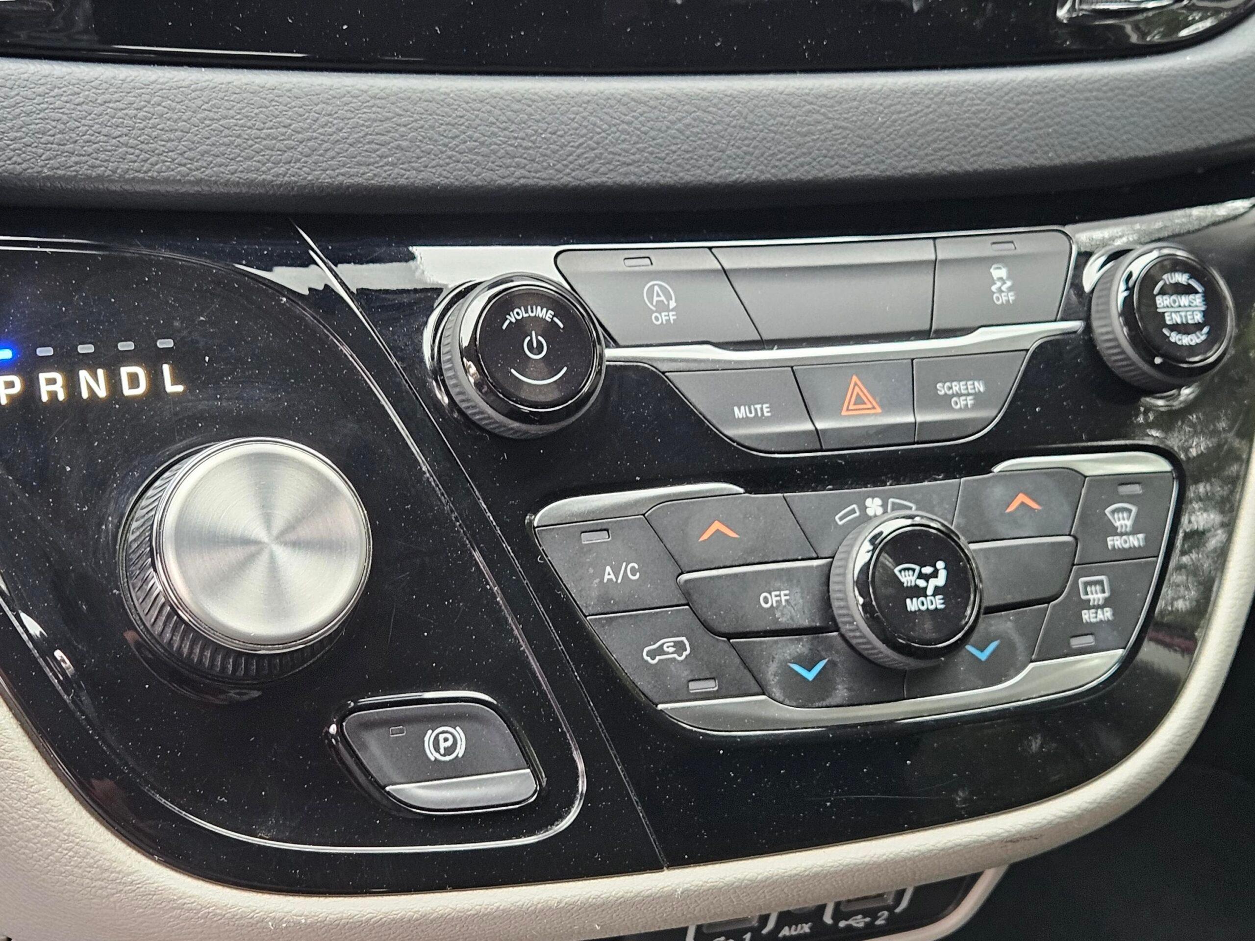 Chrysler Voyager Lx - Thumbnail 17