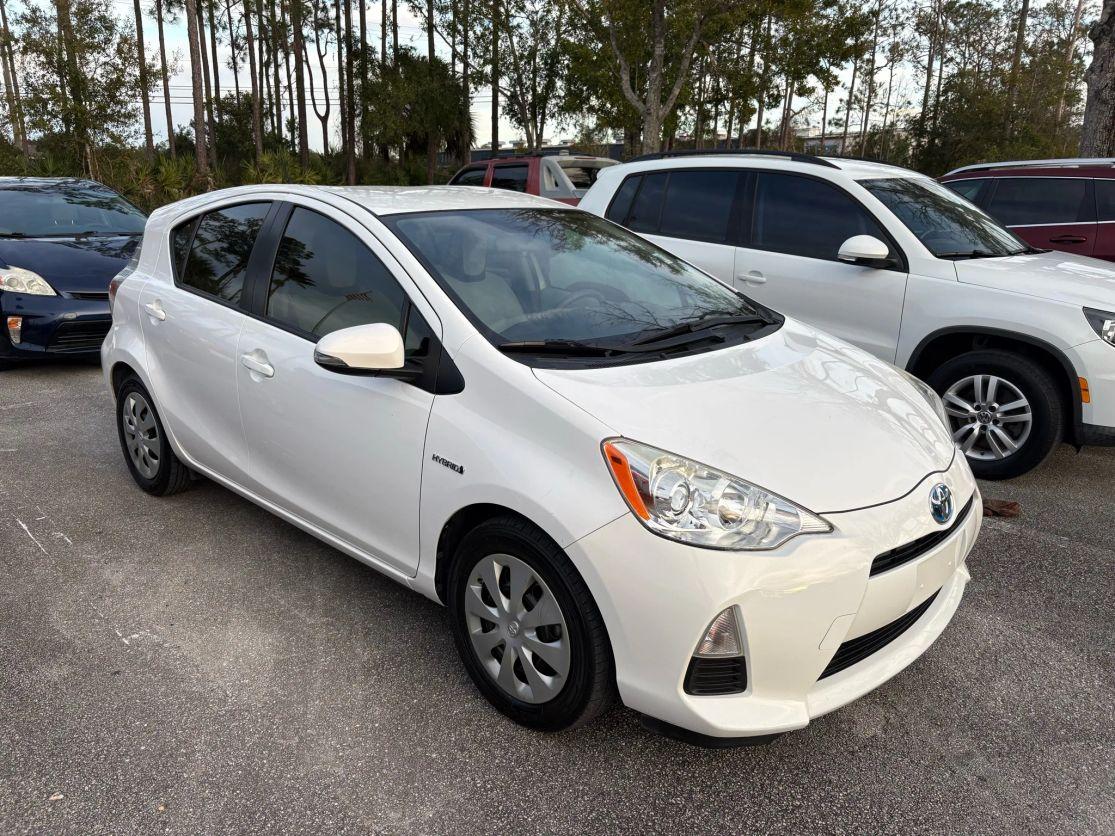 Toyota Prius C - Thumbnail 16