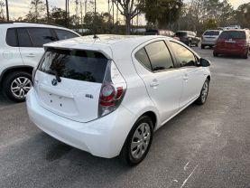 Toyota Prius C - Thumbnail 4