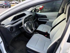 Toyota Prius C - Thumbnail 6