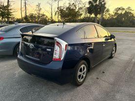 Toyota Prius - Thumbnail 4