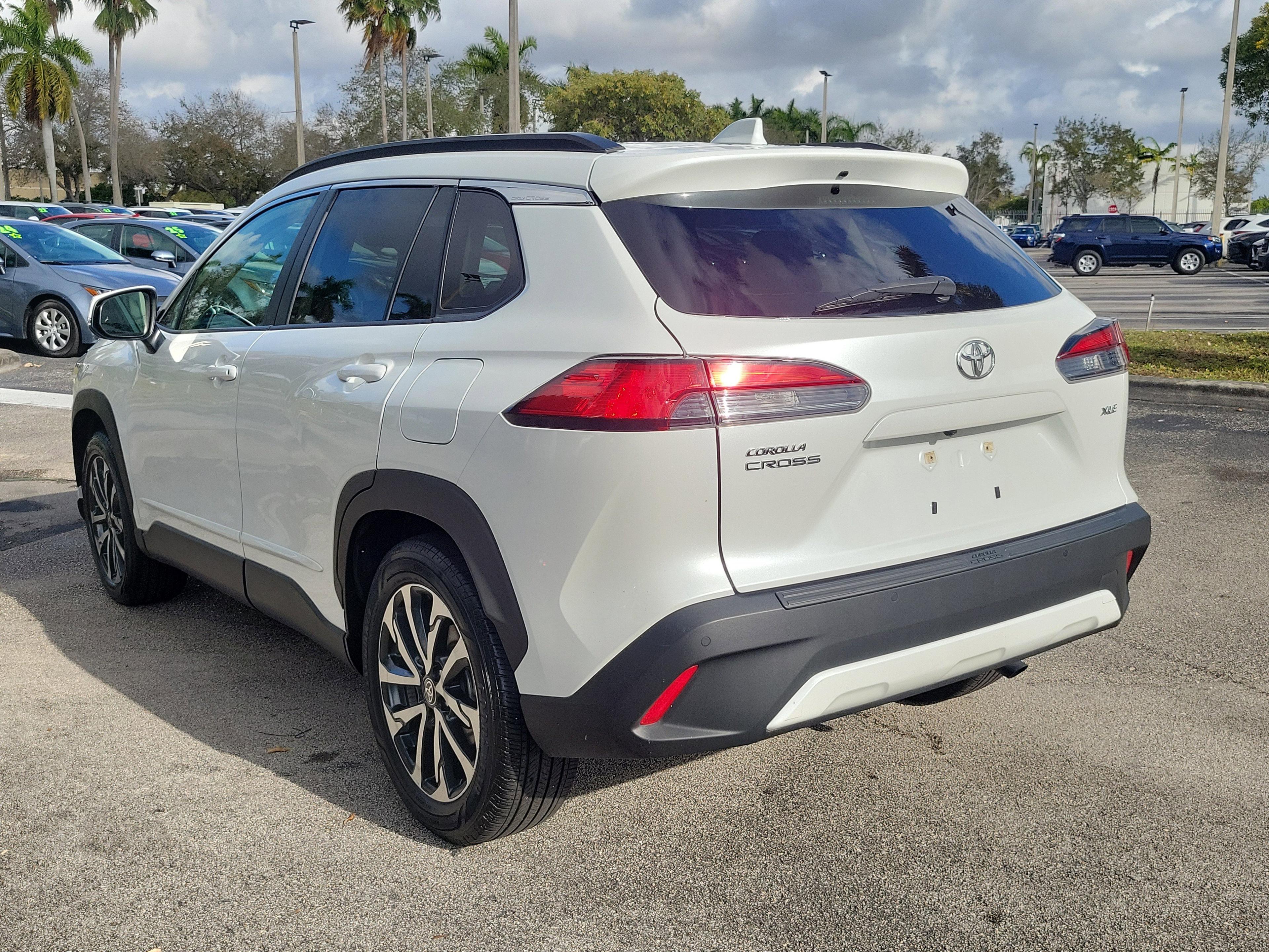 Toyota Corolla Cross Xle Fwd - Thumbnail 7