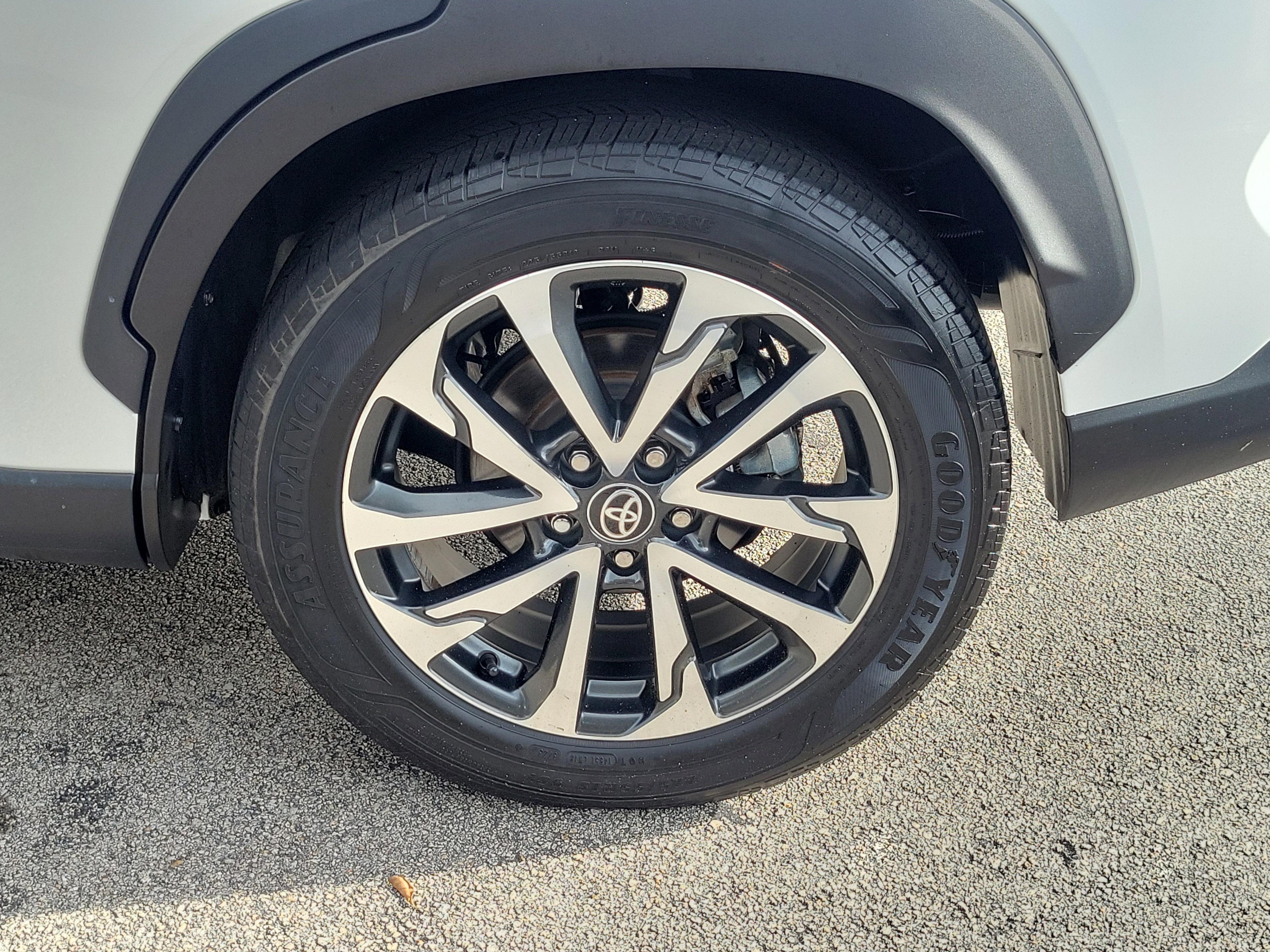 Toyota Corolla Cross Xle Fwd - Thumbnail 8