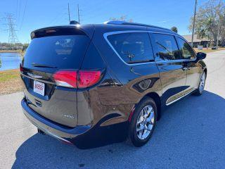 Chrysler Pacifica - Thumbnail 11