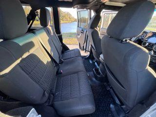 Jeep Wrangler - Thumbnail 19