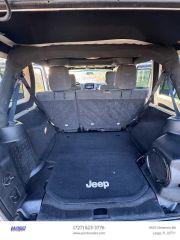 Jeep Wrangler - Thumbnail 6