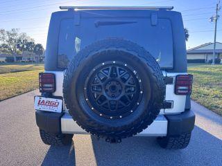 Jeep Wrangler - Thumbnail 13