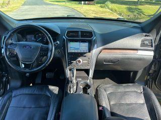 Ford Explorer - Thumbnail 16