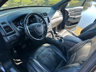 Ford Explorer - Thumbnail 17