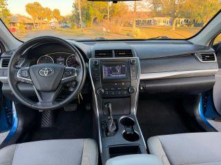 Toyota Camry - Thumbnail 16