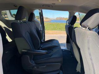 Chrysler Pacifica - Thumbnail 20