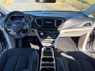 Chrysler Pacifica - Thumbnail 15